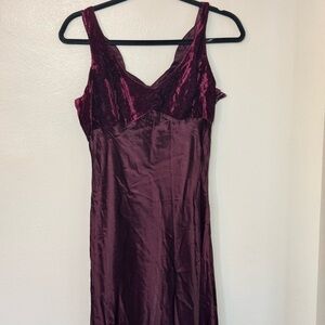 Women's Satin & Velvet Slip Dress - Burgundy